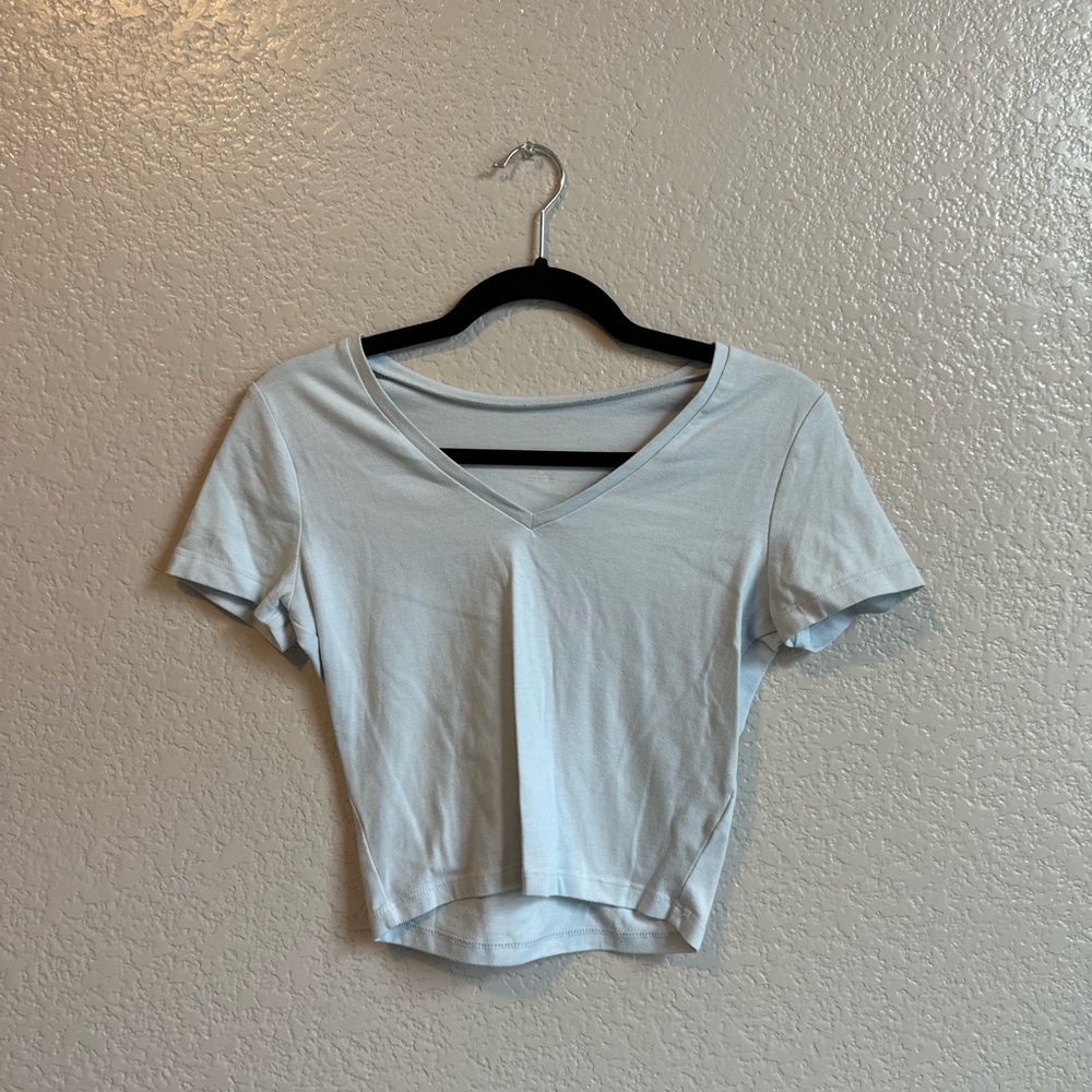 Wild Fable cropped v-neck shirt